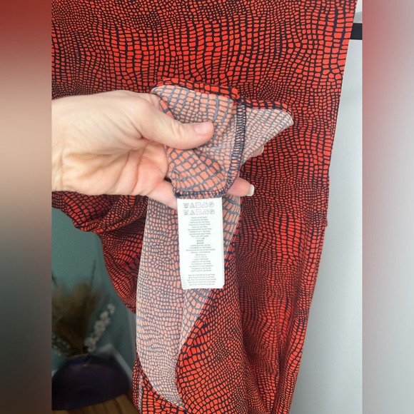 Michael Kors red and black animal print sleeveless tunic top XL gold hardware - Picture 4 of 4